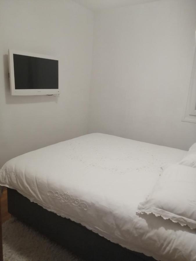 Apartmani Klisovic สปลิท ภายนอก รูปภาพ