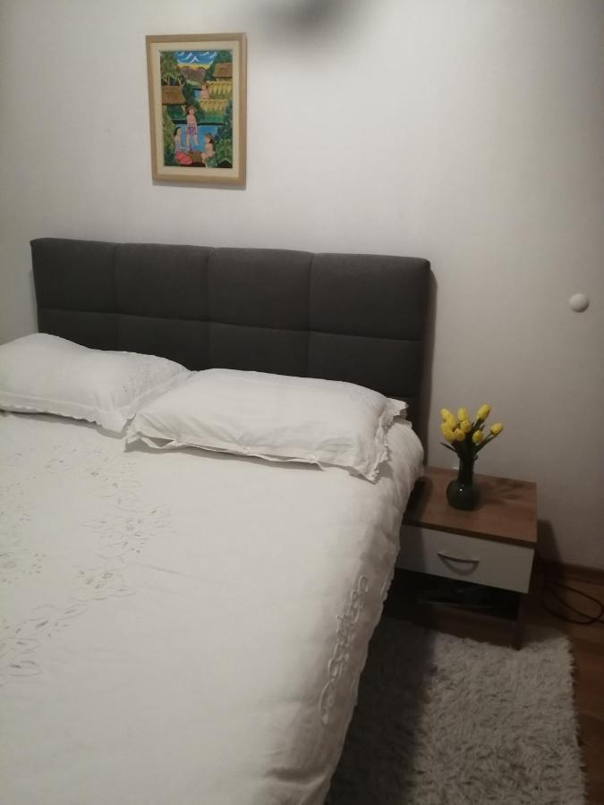 Apartmani Klisovic สปลิท ภายนอก รูปภาพ